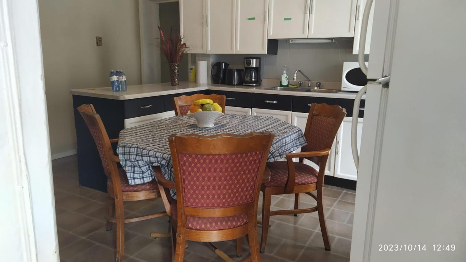 Cozy Downtown Two Bedrooms Free Parking Kingston Exterior photo